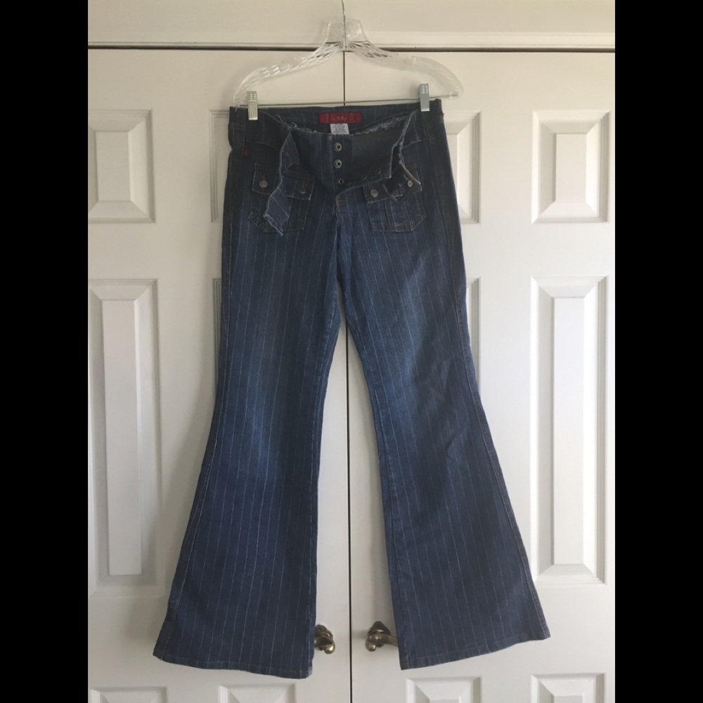 Pinstripe bootcut 👖